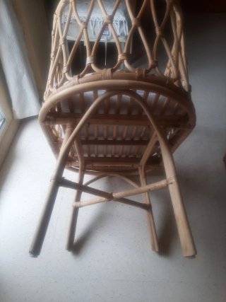 Cuna de mimbre vintage