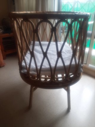 Cuna de mimbre vintage