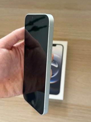 Apple iPhone 16e