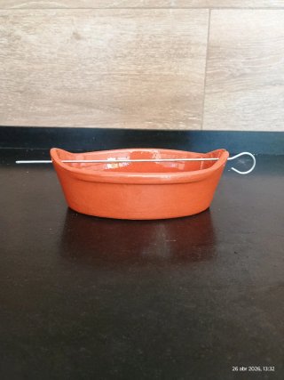 Cuencos de barro para chorizo al infierno.