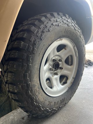 Maxxis Trepador 235/75/15 Ruedas