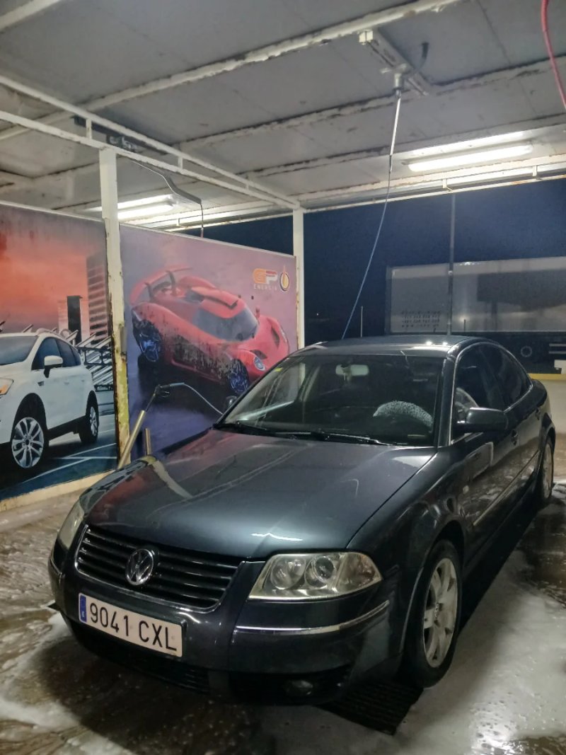Volkswagen Passat 2005 - foto 1