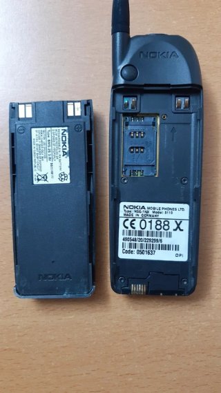 Telefono cellulare vintage Nokia 5110 logo Omnitel