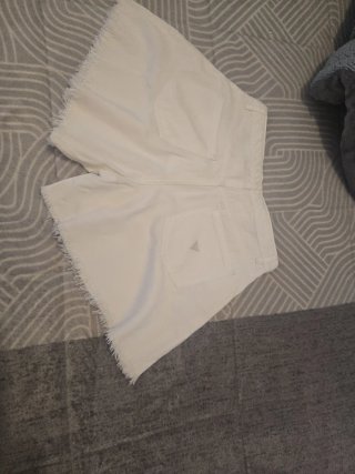Pantalón corto blanco Guess Talla 12 niña