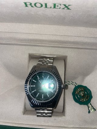 Reloj de Lujo Verde y Plateado