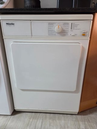 Secadora Miele Novotronic 700