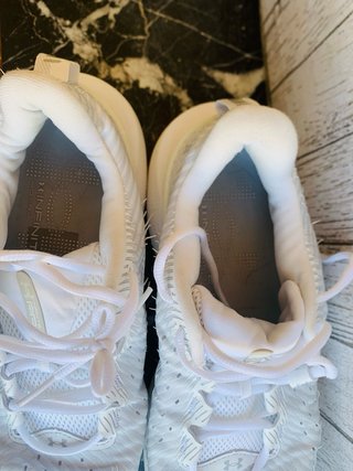 Under Armour HOVR Zapatillas Deportivas Blancas