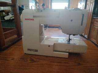 Máquina de coser eléctrica