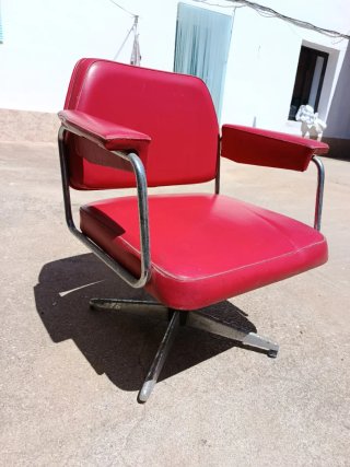 Sillón vintage cuero y metal