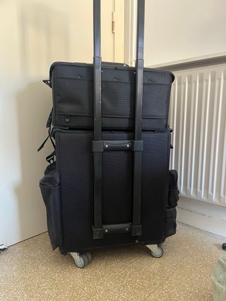 Maletín de maquillaje Kemier con ruedas