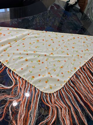 Mantoncillo Flamenco Beige y Naranja
