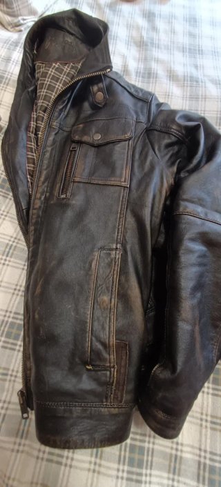 Cazadora Biker Cuero Envejecido Negra/Marrón