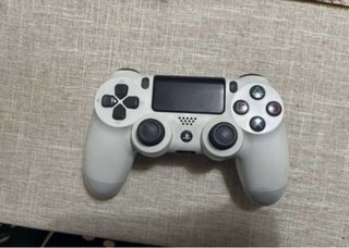 PS4 (PlayStation 4) Negra + Mando + Juego