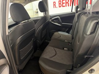 Toyota RAV4 2011