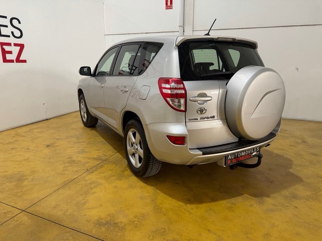 Toyota RAV4 2011