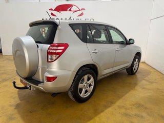 Toyota RAV4 2011