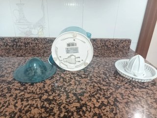 Exprimidor de naranjas Cecotec ZitrusEasy