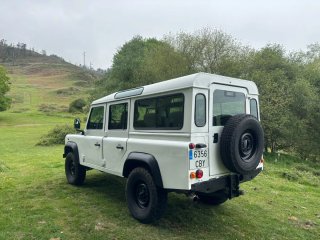 Land Rover Defender 2003