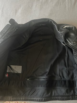 Chaqueta Dainese de cuero con protecciones