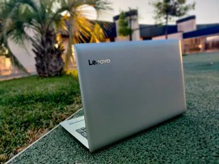 Laptop Lenovo Ideapad 320 Plata como nuevo!