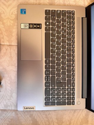 Lenovo IdeaPad Slim 3 i5-12ªgen 16g ram 512g win11
