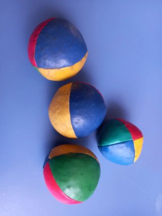 4 Pelotas de Malabares