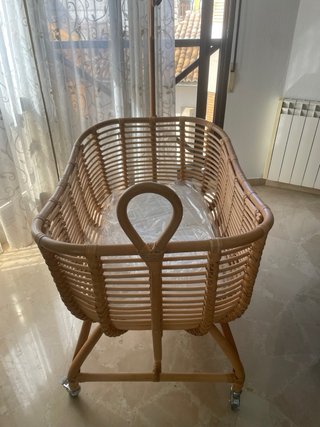 Minicuna Ratán Zara Home. Regalo colchon.