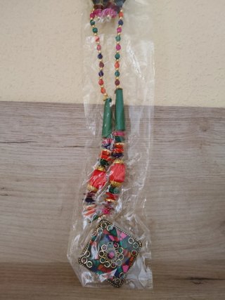 Conjunto Bisutería Collar y Pendientes