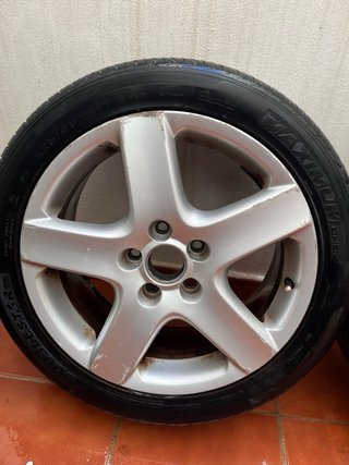 Llantas Golf 5 (4 unidades)