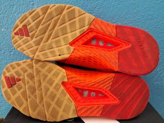 Zapatillas Adidas Naranja y Rojo