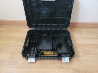 Caja DeWalt para taladro