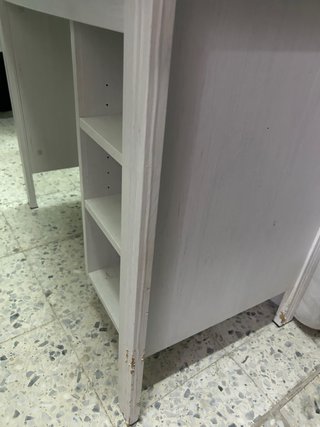 Escritorio de madera blanco