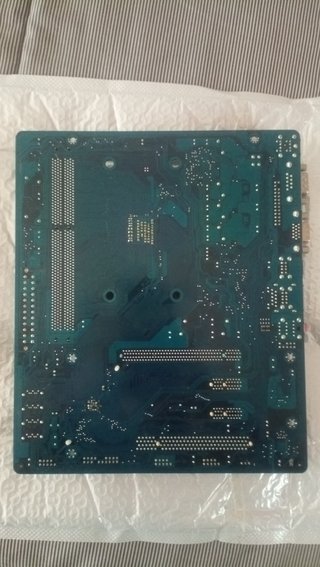 Placa Base Gigabyte GA-M68MT-S2 AM3/AM2+