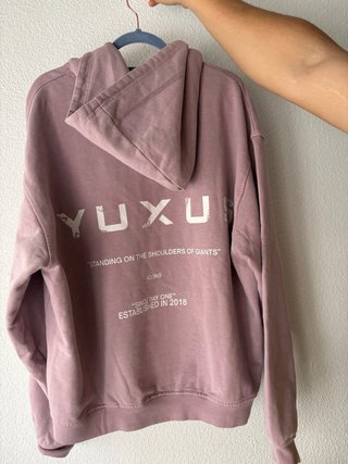 Sudadera YUXUS rosa con etiqueta