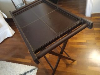 Mesa camarera plegable cuero y metal