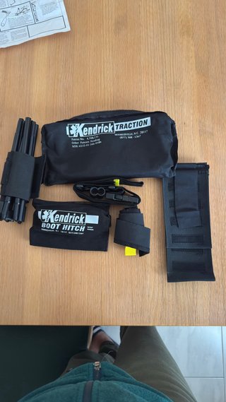 Entablillado de emergencia para pierna