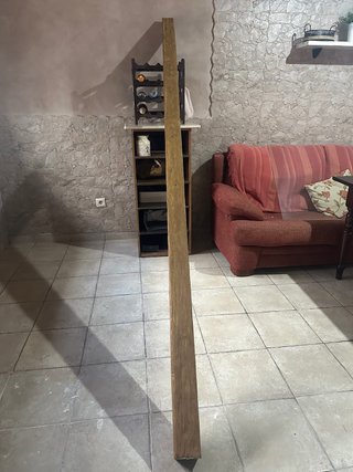 Viga de madera decorativa