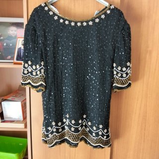Blusa elegante ricamata organza nera e oro
