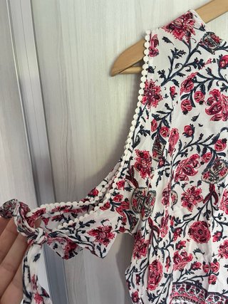 Blusa Estampada Flores Roja y Blanca