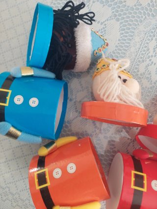 Vasos de cartón decorados Reyes Magos