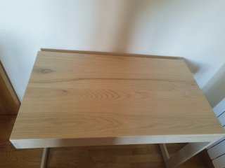 Escritorio de diseño y silla de roble americano