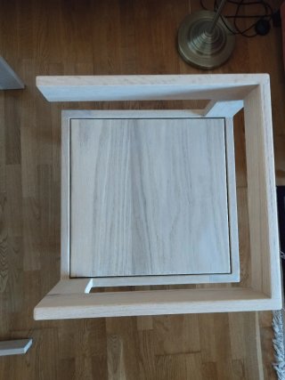 Escritorio de diseño y silla de roble americano
