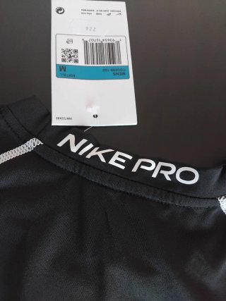 Camiseta Nike manga corta térmica negra