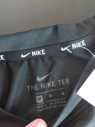 Camiseta Nike manga corta térmica negra