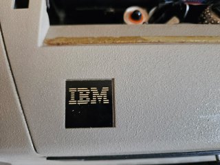 Máquina de escribir IBM antigua