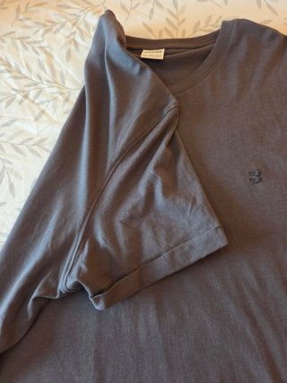Camiseta Bershka gris hombre