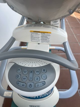 Mecedora Graco Beige y Verde, le falta el cargador