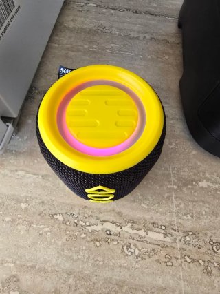 Cassa Bluetooth Seleco Nera e Gialla