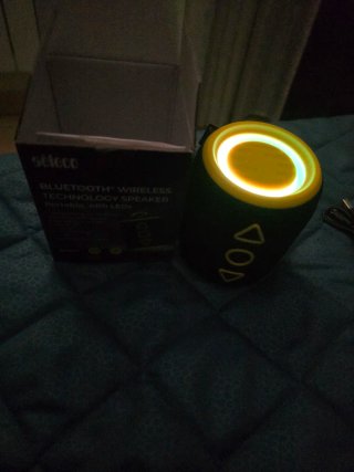 Cassa Bluetooth Seleco Nera e Gialla