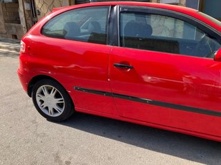 SEAT Ibiza 6L Rojo